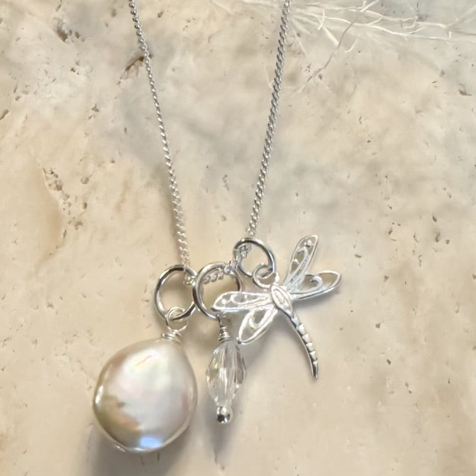 Freshwater Button Pearl & Swarovski Crystal Necklace